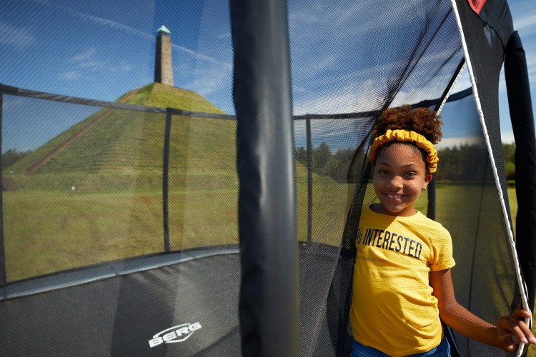 30.35.75.33_8715839101195_BERG Grand Champion Regular 520 Grey + Safety Net Deluxe_Mood Image_75.jpg