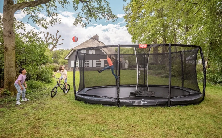 BERG_Grand_Champion_InGround_M1_1.webp
