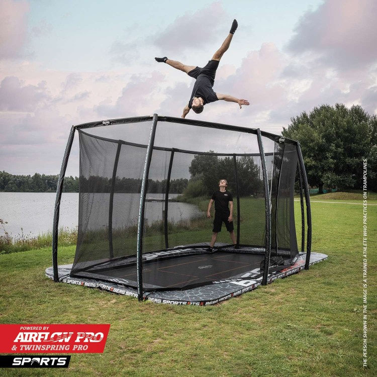 32.51.96.30_8715839090796_BERG SPORTS Ultim Pro Bouncer FlatGround 5x5 + Safety Net XL_Ecomkit_EN_7.jpeg