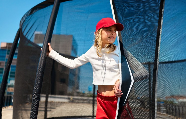 30.35.95.32_8715839101201_BERG Grand Champion Regular 520 Grey + Safety Net DLX XL_Mood Image_13.jpg