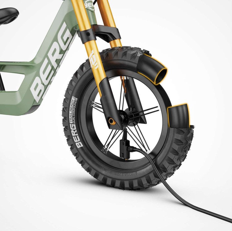 24.74.76.00_8715839103366_BERG Biky Cross Green Handbrake_Ecomkit_No text_8.jpeg