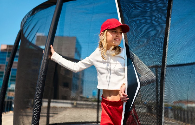 35.44.89.02_8715839101102_BERG Champion Regular 430 Grey Levels + Safety Net DLX XL_Mood Image_13.jpg