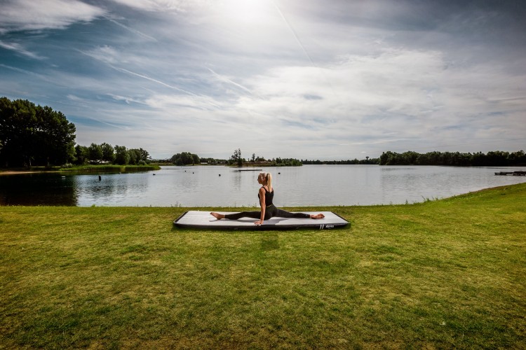 36.01.24.01_8715839103496_BERG AirTrack Home 500_Mood Image_3.jpg