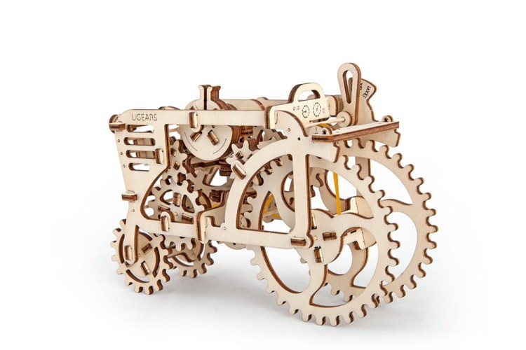 Model Tractor Ugears 4.jpg