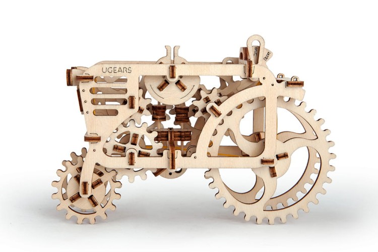 Model Tractor Ugears 1.jpg