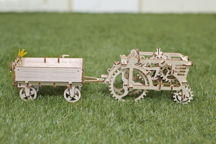 Model Trailer Ugears 8.jpg