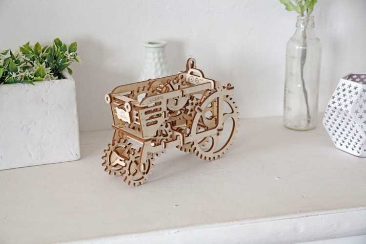 Model Tractor Ugears 9.jpg